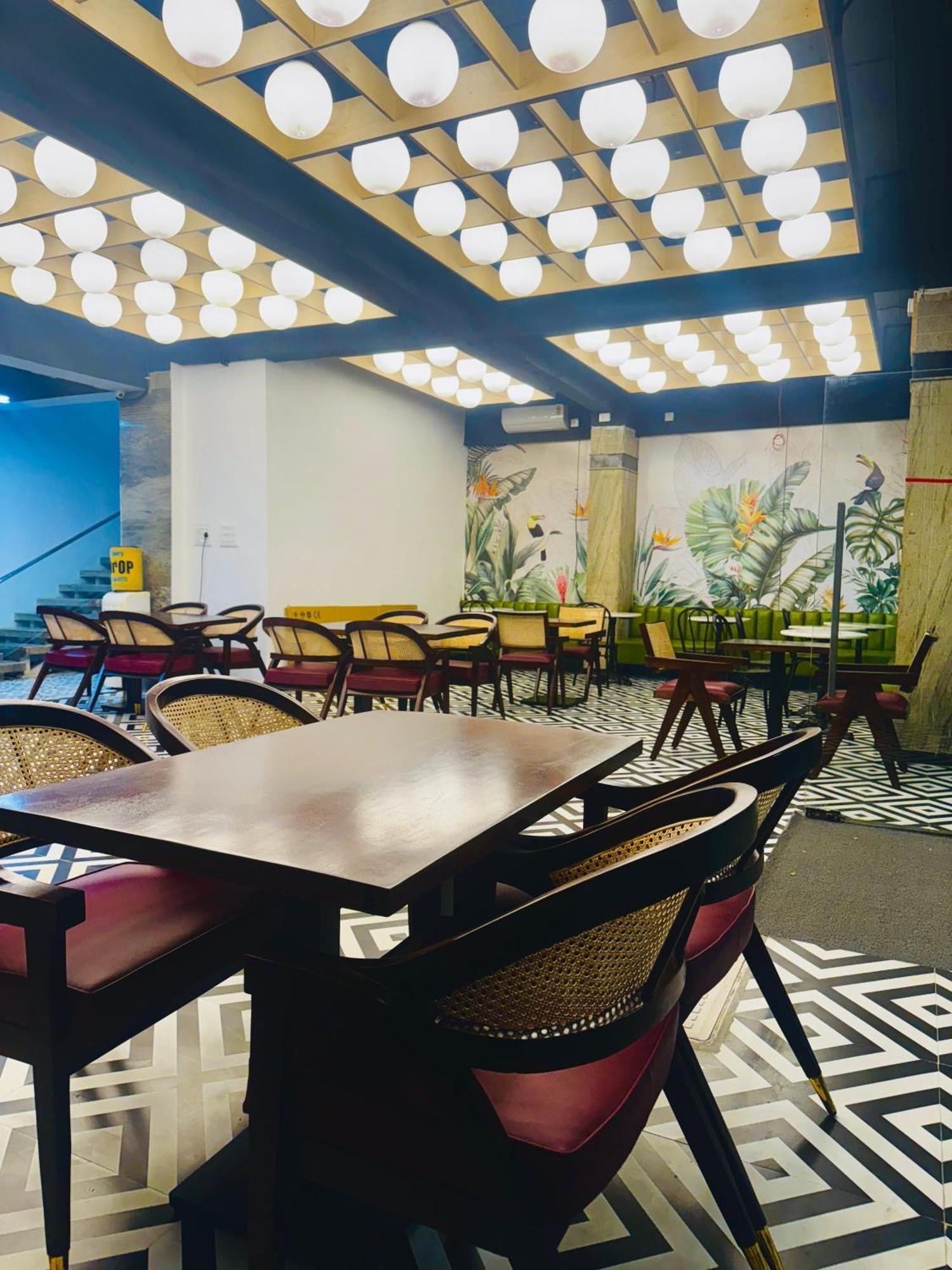 La Riviera Suites Haiderabad Buitenkant foto