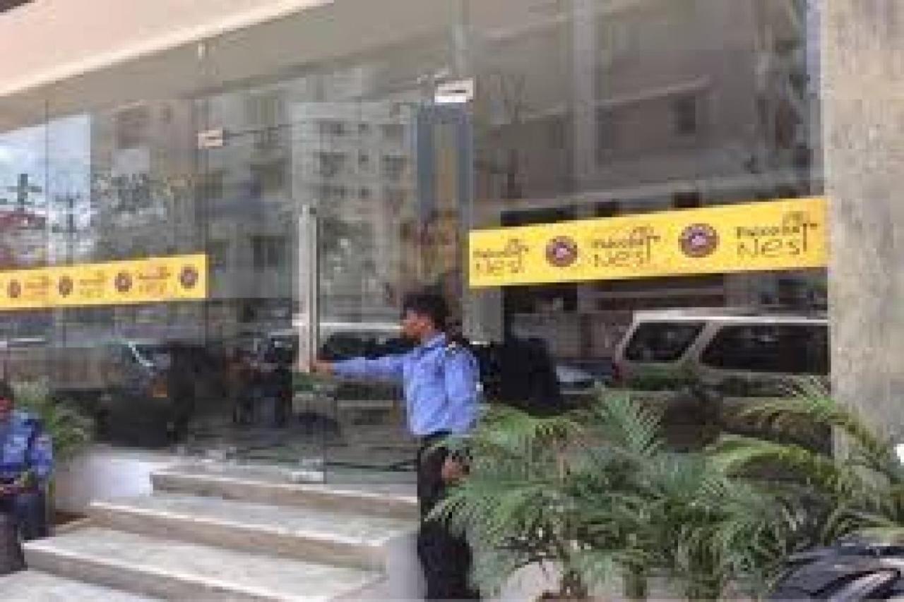 La Riviera Suites Haiderabad Buitenkant foto